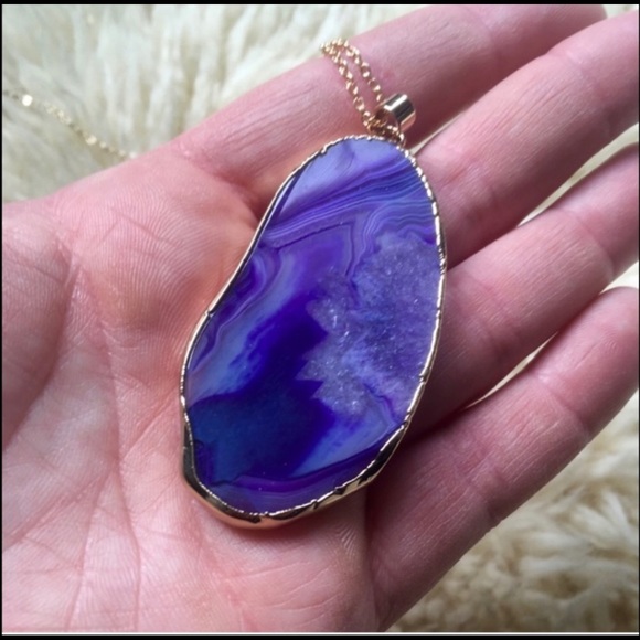 ⭐️ Beautiful Quartz Necklace - Picture 7 of 9